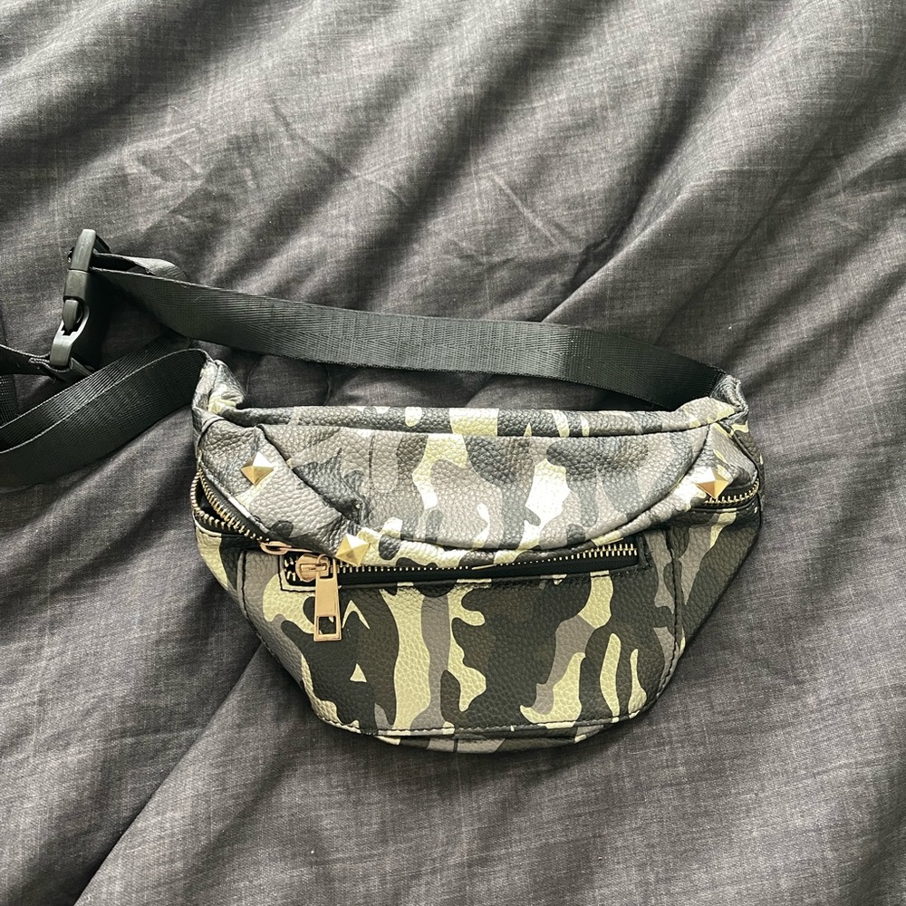 fanny pack